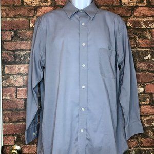 Croft & Barrow Men’s Grey dress shirt. 17 ½ 32/33
